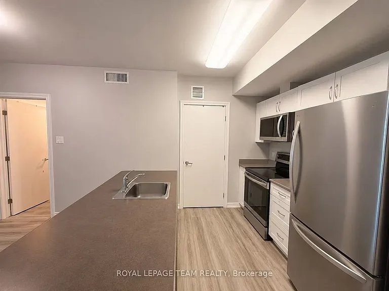 234 Rideau St #1007 — Photo 8