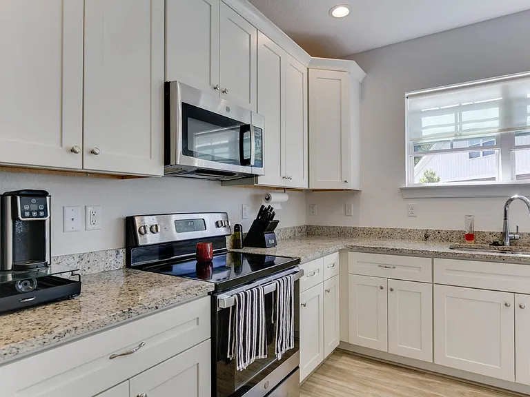 2416 Trafton Pl — Photo 34
