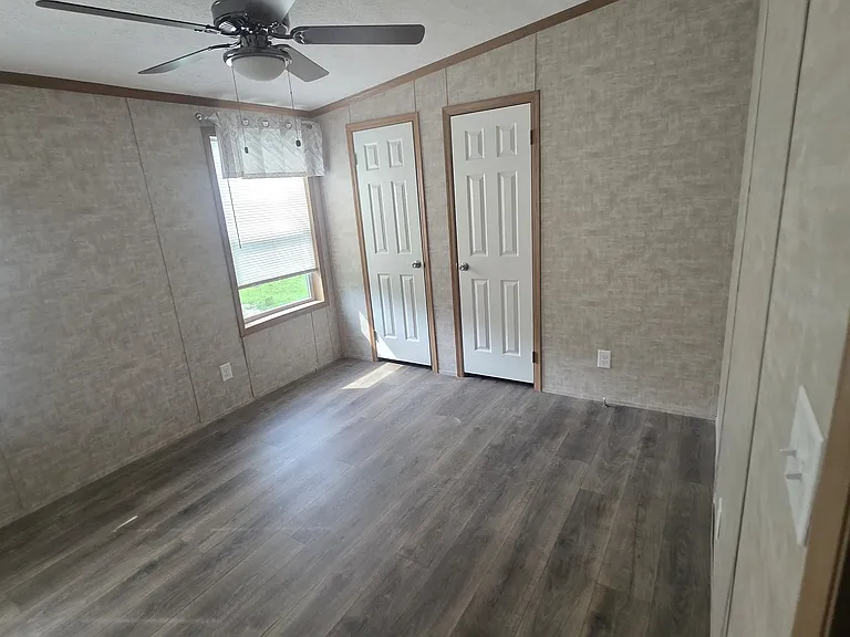 9091 Williams Rd — Photo 17