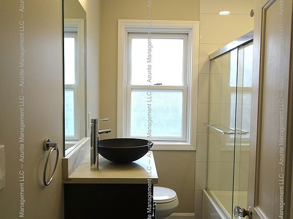 5th image of 2400 Ashurst Rd #1