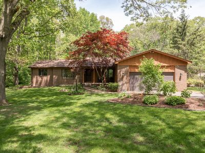 5491 Navajo Trl, Pinckney, MI, 48169
