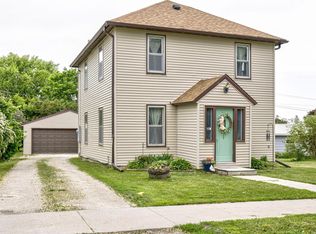 120 2nd Ave NW, Plainview, MN 55964