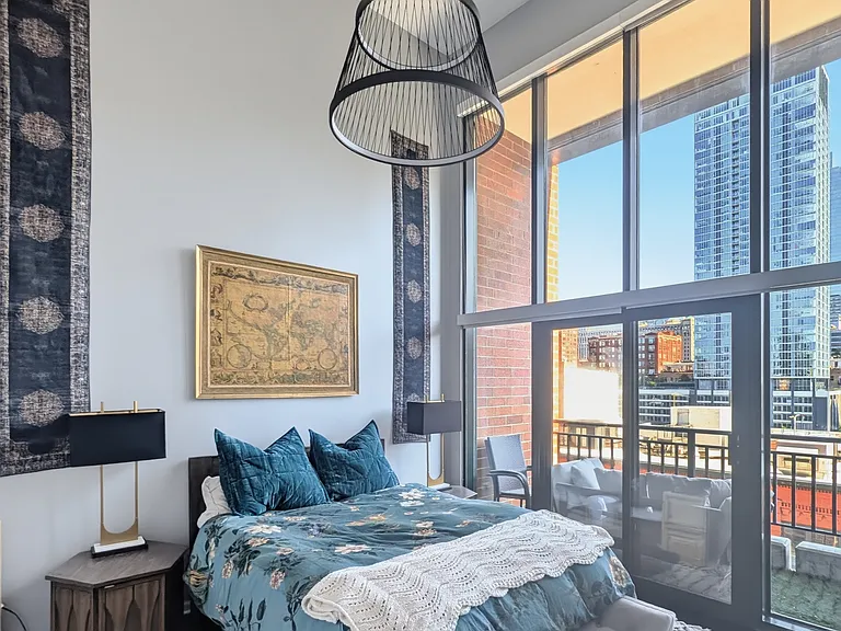 400 W Ontario St #709 — Photo 5