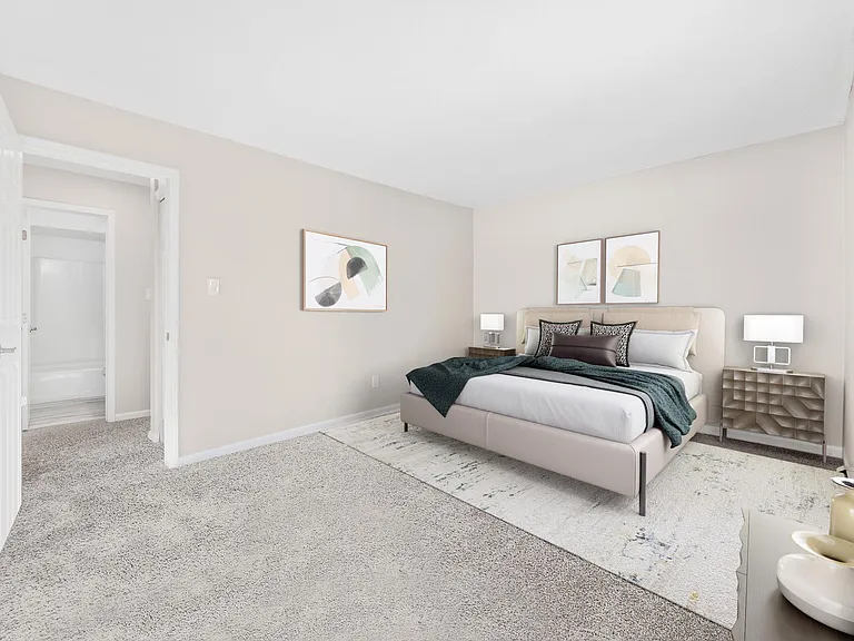 The Hillcrest Apartments — Photo 6