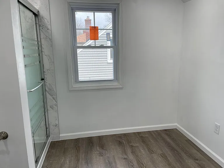 105 Mona Dr — Photo 7