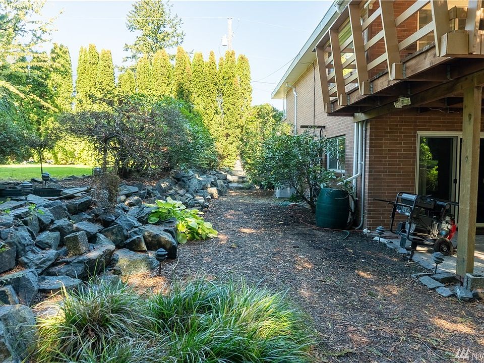 2nd image of 3747 S 192nd St