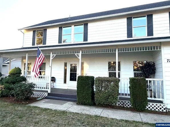 721 S Park St, Carlton, OR 97111