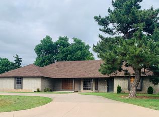 2917 Redbird Ln, Enid, OK 73703