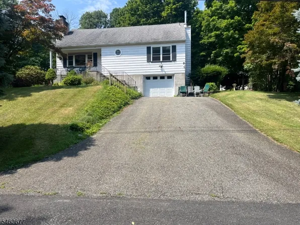 17 Misty Lane, West Milford Twp., NJ 07480