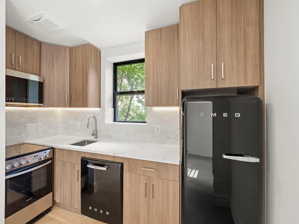 236 West 15th Street image 1 of 13