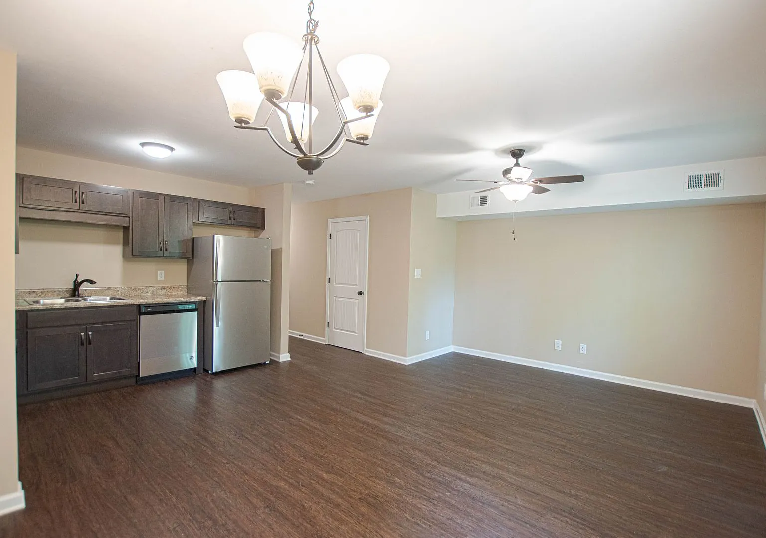 222 Smithson Lane — Photo 4