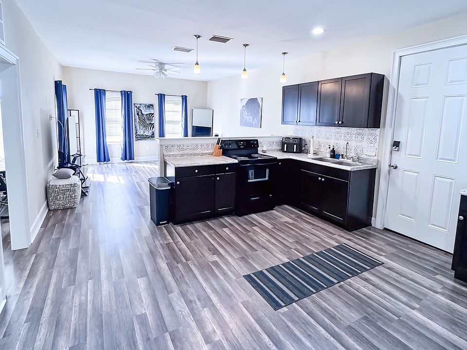 1st image of 1805 N Mitchell Ave #B