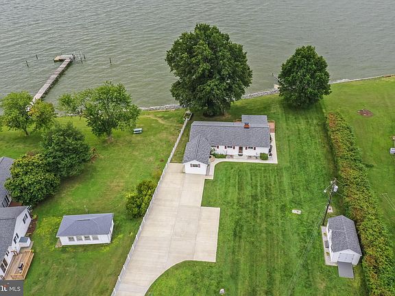 3rd image of 257 Halbrook Ln