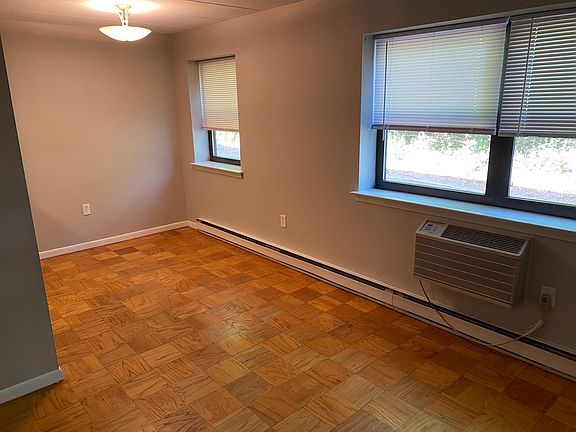 3rd image of 461 New Milford Ave APT 24