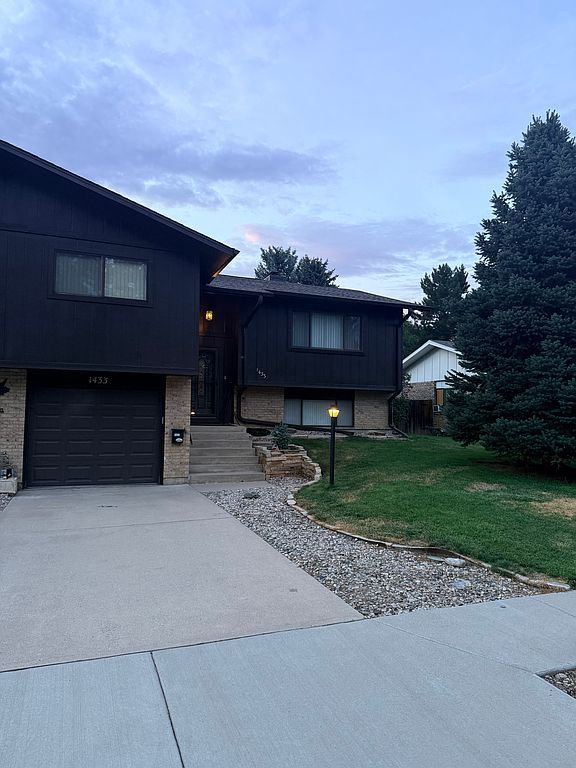 1433 Caddoa Dr
