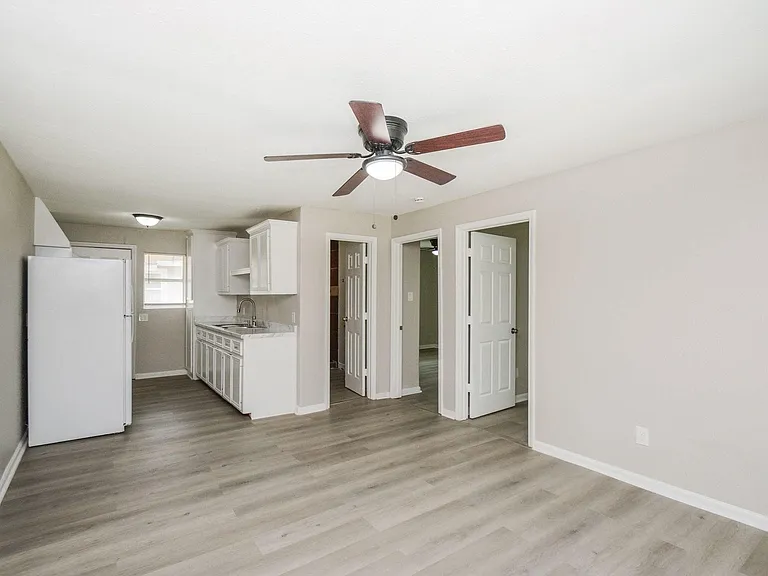 6014 Collingsworth St #2 — Photo 8