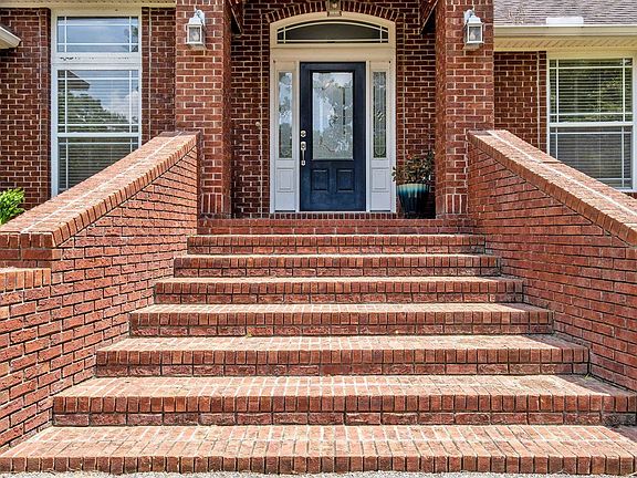 3rd image of 7465 Bowling Green Dr