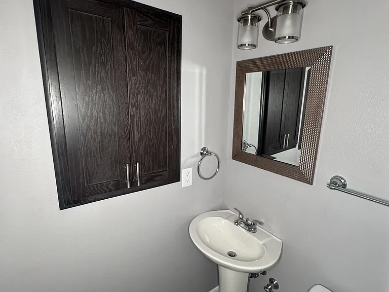 2834 Cedar Cir #4 — Photo 9