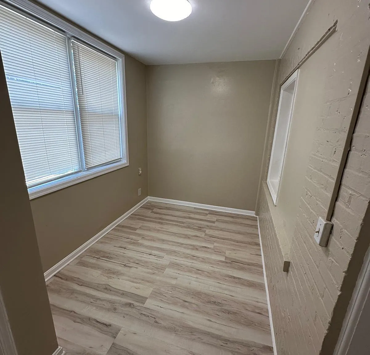 1720 R St SE - 3 — Photo 2