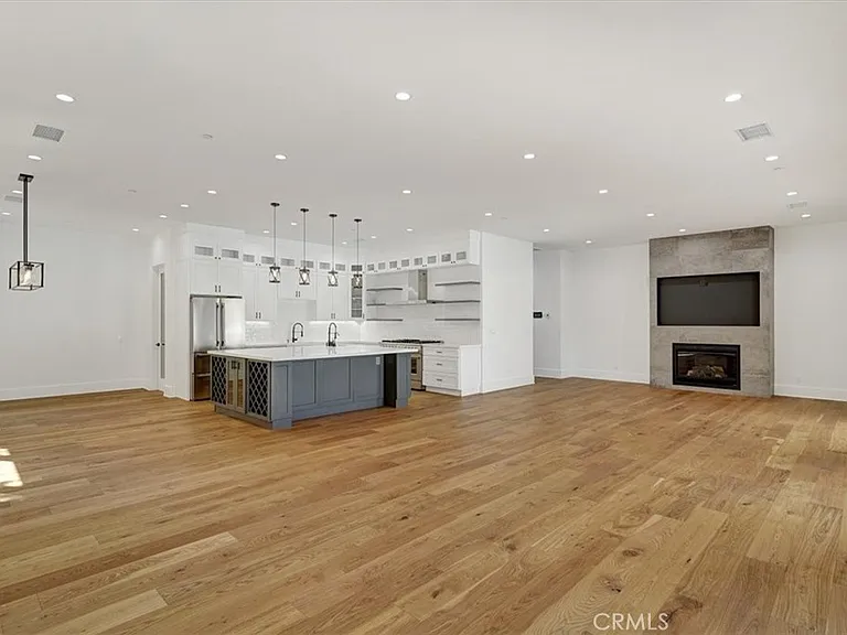 5520 Woodlake Ave — Photo 8