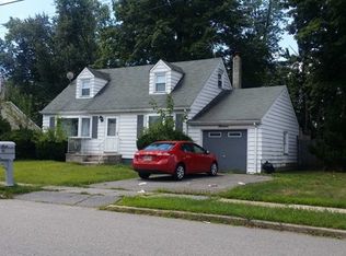 13 Winifred Dr N, Totowa, NJ 07512