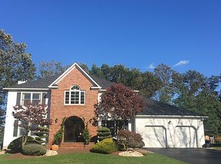 4 Wilfred Rd, Manalapan, NJ 07726