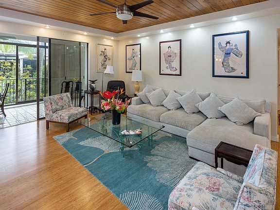 3rd image of 4999 Kahala Ave APT 428