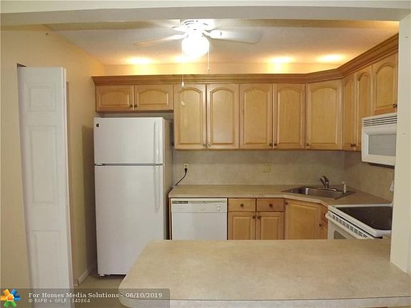5th image of 140 Lake Pine Cir APT C-2