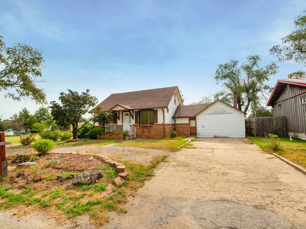 816 Pierce St #818, Hutchinson, KS 67501