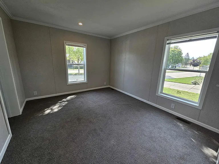 Lawndale Estates — Photo 45