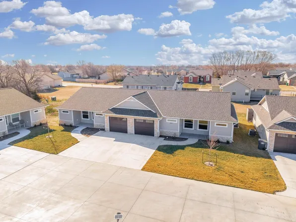 320 N Warren Ave Unit 402, Rose Hill, KS 67133
