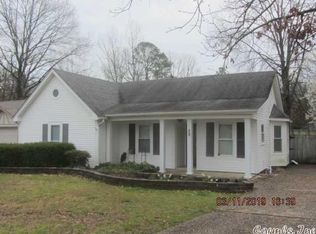 29 Oak Forest Dr, Maumelle, AR 72113