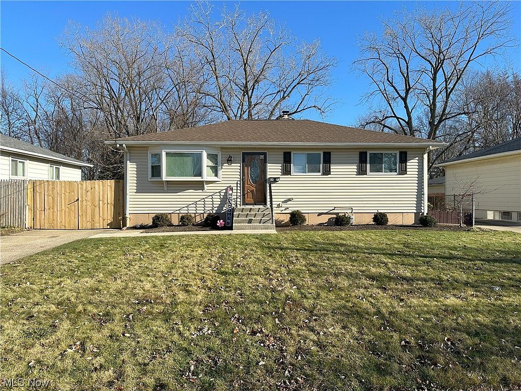 6473 Grosse Dr, Brookpark, OH 44142 Zillow