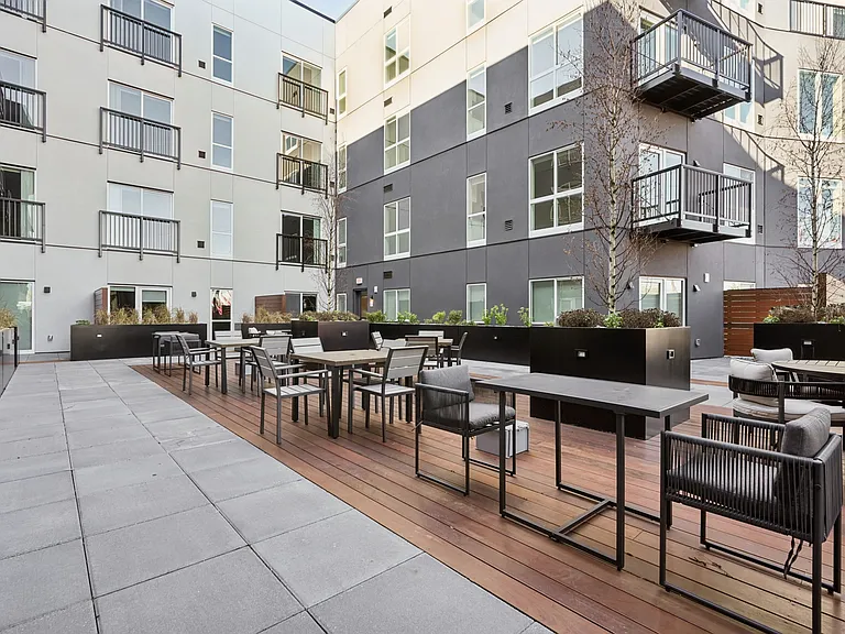 AVIVA Apartments — Photo 11