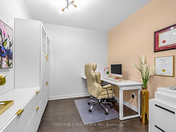 4th image of 31 Tippett Rd #438