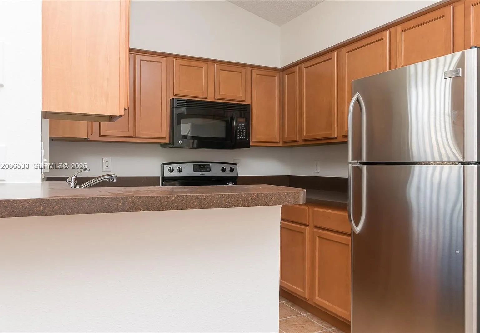 South Palm Place Condo — Photo 1