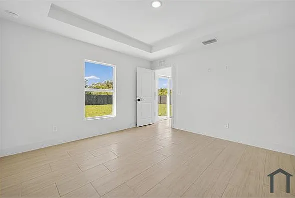 835 Palomino St E — Photo 16