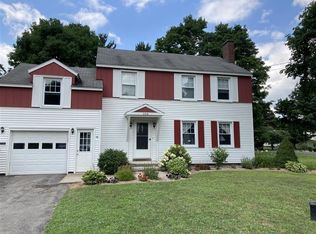 224 Fay Park Dr, North Syracuse, NY 13212