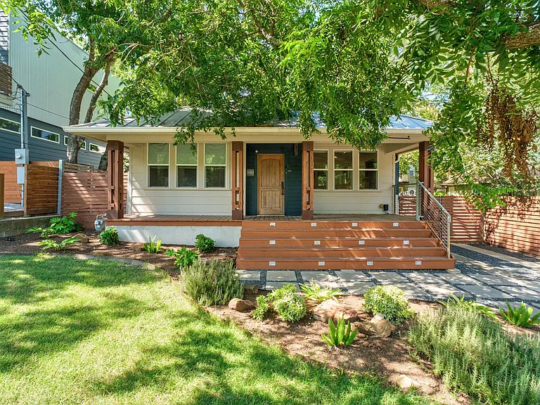 307 W Annie St — Photo 1