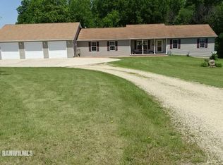 6702 E Knoup Rd, Rock City, IL 61070