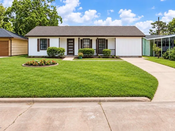 5618 Southbrook Dr, Houston, TX 77033
