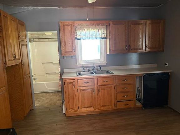 4th image of 23 Glen Avenue