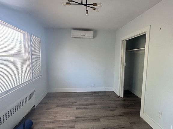 4th image of 28 E 47th St #A