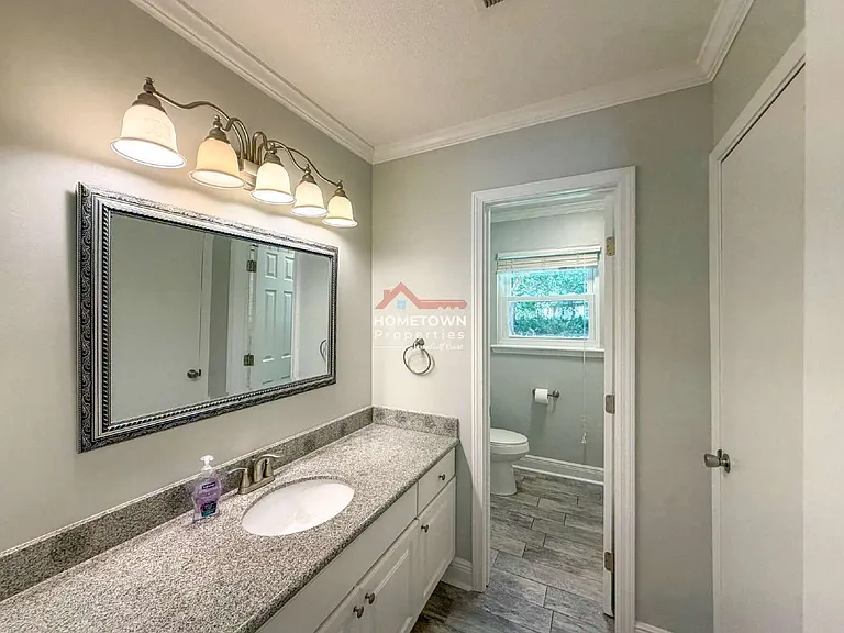 220 Cordoba St — Photo 15