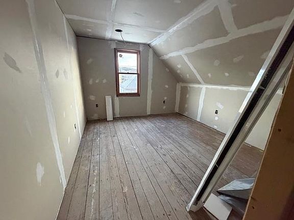 3rd image of 617 4Th Avenue
