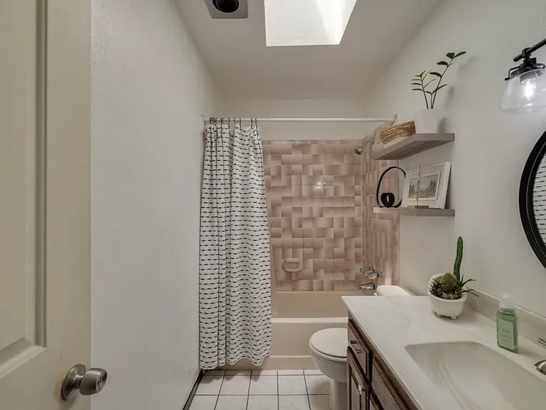 7613 Maehs Cir — Photo 12