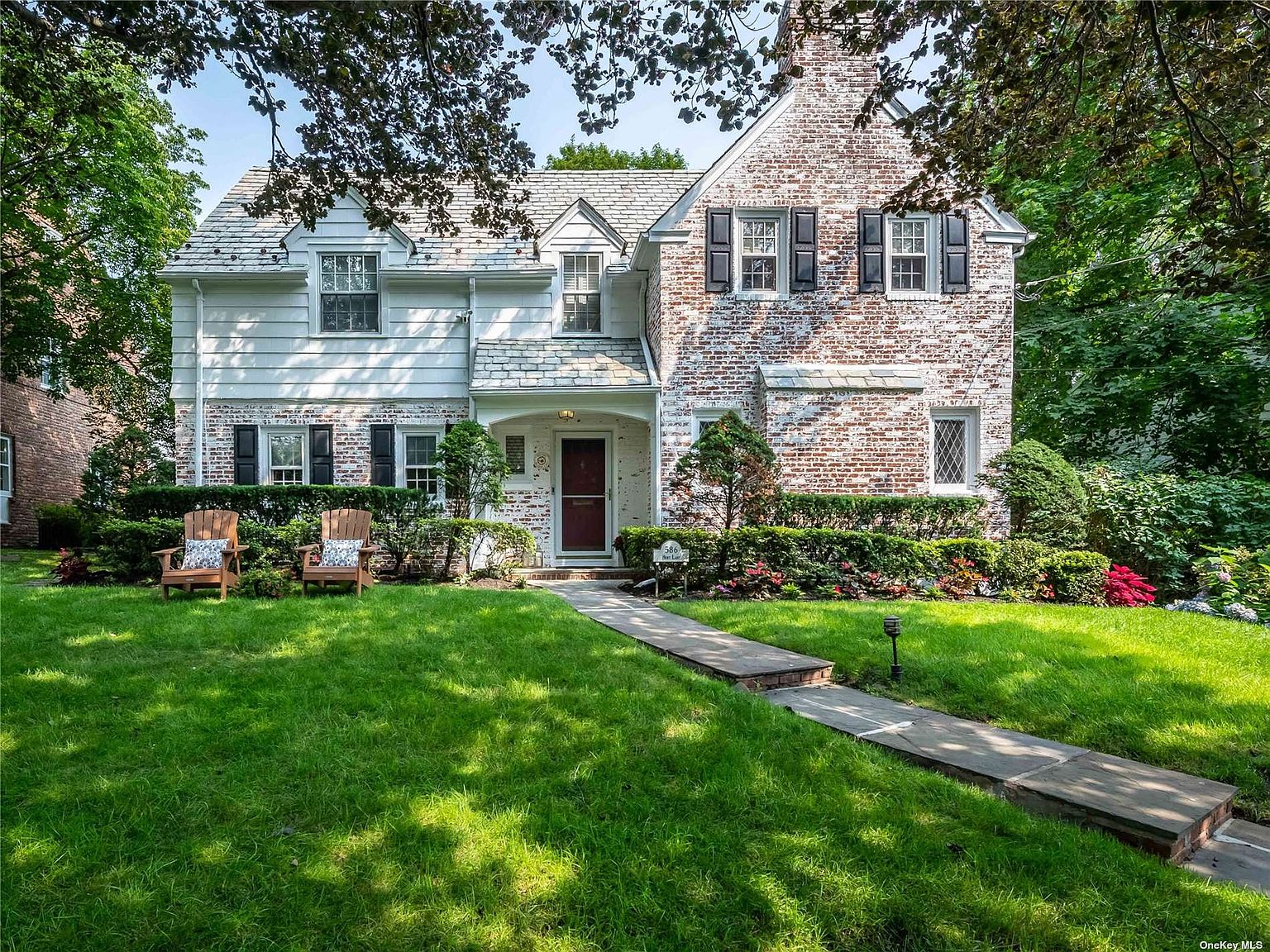 586 Hunt Lane, Manhasset, NY 11030 | Zillow