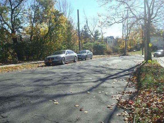 5th image of 420 Franklin Ave