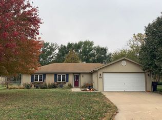 3935 Forrest Ln, Manhattan, KS 66502