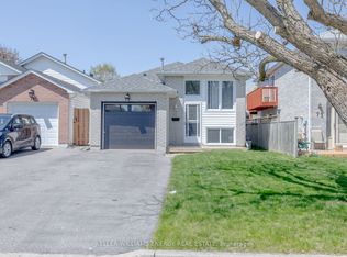 74 Trudeau Dr, Clarington, ON L1C 4K2